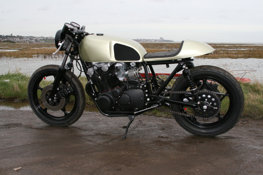 Luke’s GS750 fitted with our Wide Vincent Seat
